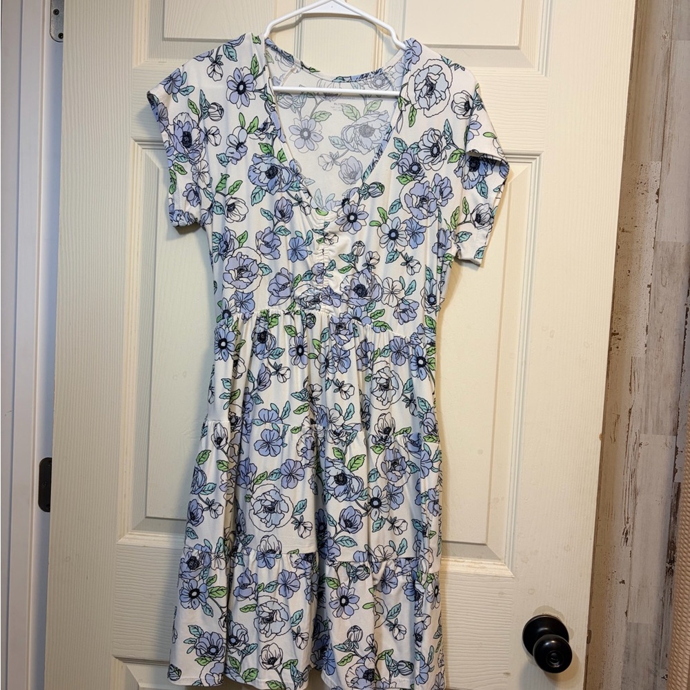 4 Pc No Boundaries Dress Bundle L/XL | Floral Spring Summer Mini Dresses - Picture 5 of 5